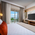 Ana Bina Suit-Deniz Manzaralı Oda-02-Orta_Boyut