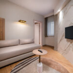 Ana Bina Suit-Deniz Manzaralı Oda-04-Orta_Boyut