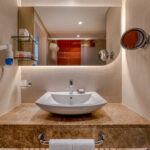 Ana Bina Suit-Deniz Manzaralı Oda-06-Orta_Boyut