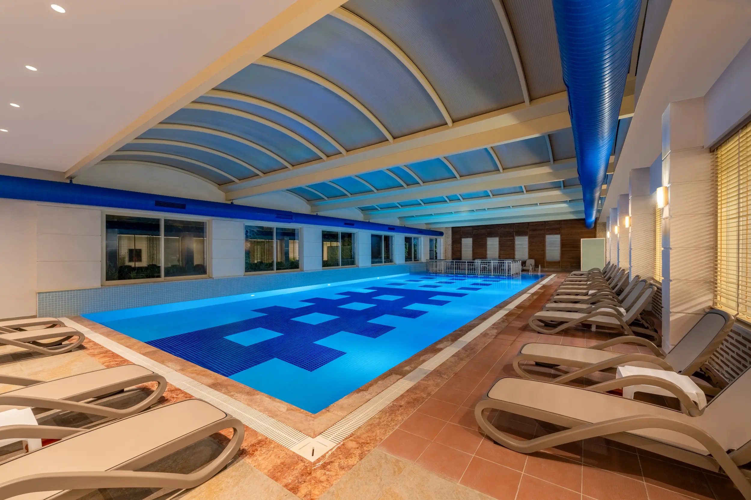 Havuzlar ve Plajlar 2 Kapalı Havuz